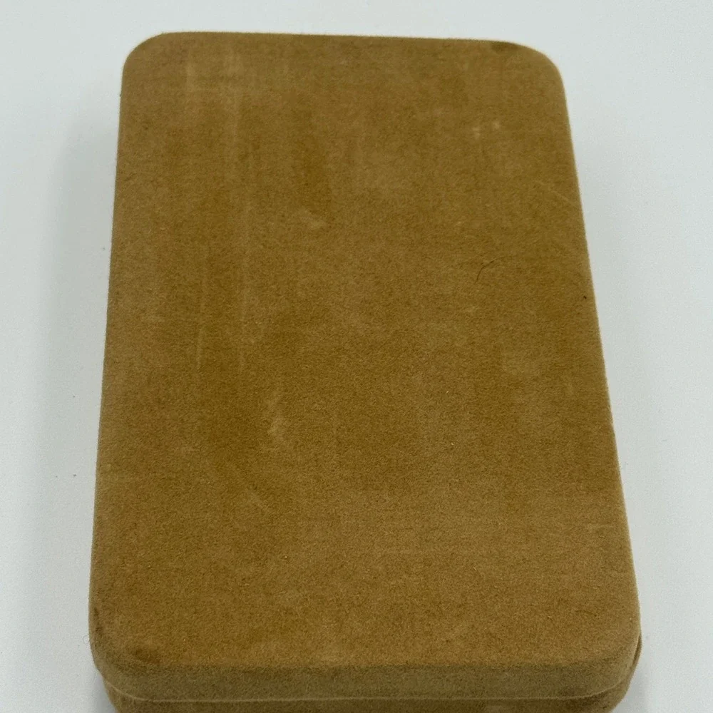 Vintage Small Tan Clamshell‎ Jewelry Gift Box Presentation Case 7